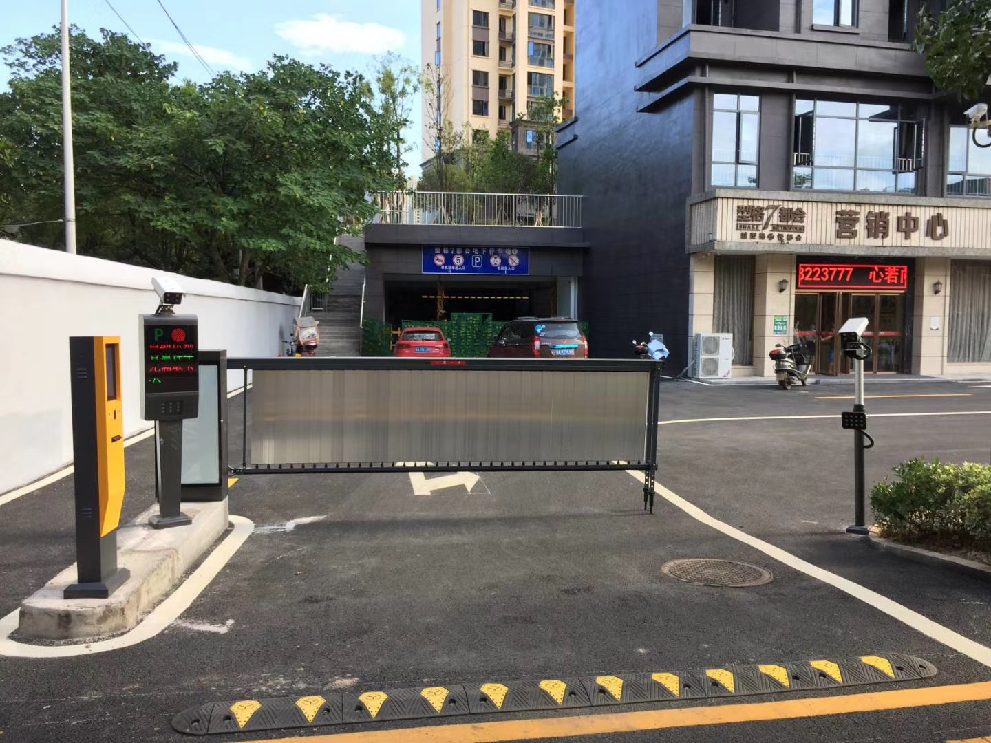 長沙雷隆智能科技有限公司,車牌識別系統(tǒng),停車收費(fèi)系統(tǒng),車牌識別一體機(jī),智能通道閘,湖南車牌識別道閘系統(tǒng),人行通道閘,智能道閘 長沙雷隆智能科技有限公司,車牌識別系統(tǒng),停車收費(fèi)系統(tǒng),車牌識別一體機(jī),智能通道閘,湖南車牌識別道閘系統(tǒng),人行通道閘,智能道閘